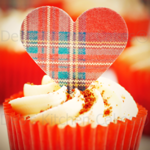 Tartan Heart Wafer Stand Ups x 24
