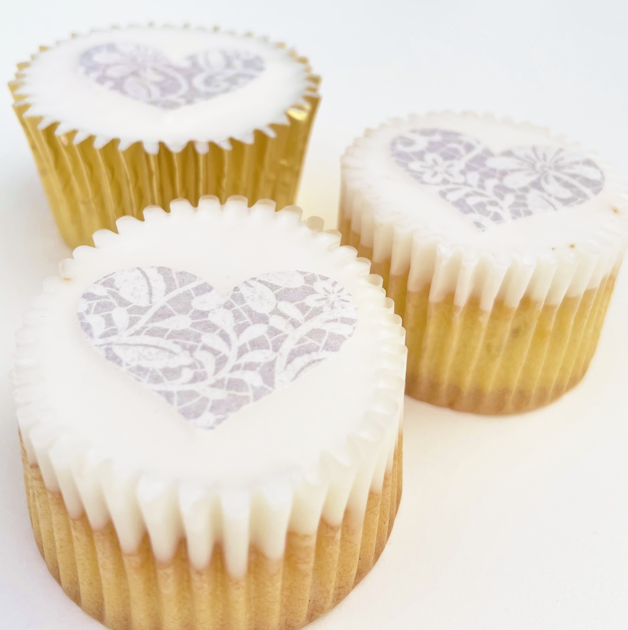 Lace Heart Wafer Stand up Decorations x 24